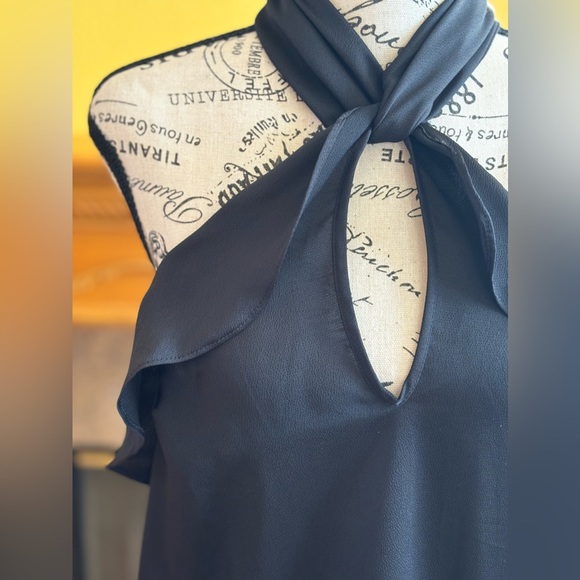 The fifth label halter top for women in a small size color black - Picture 4 of 4